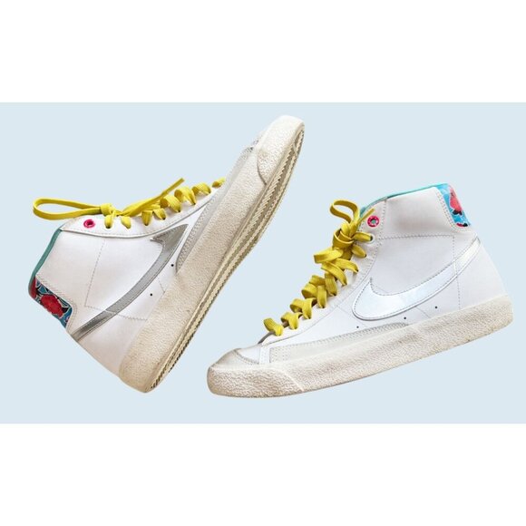 NIKE Blazer Mid '77 GS White Vivid Sulfur Hi Top Sneaker Sz 7 - Picture 2 of 8